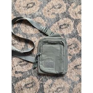 BEIS Sport Sling Crossbody Bag Excellent Condition